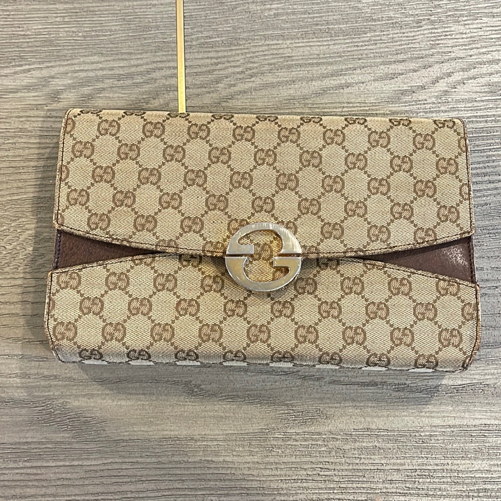 Gucci vintage clutch